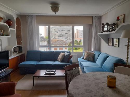 Amplio piso muy luminoso y con vistas