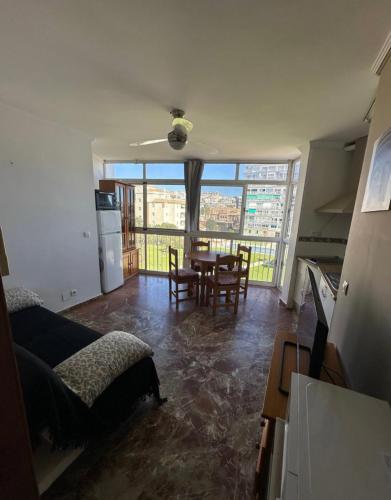 A frontline apartment photo 9