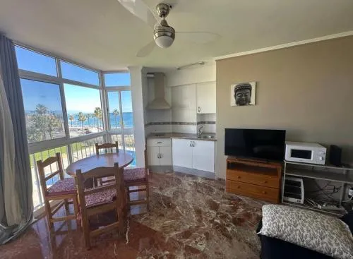 A frontline apartment photo 1
