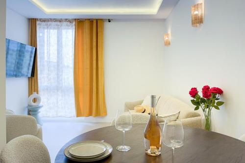 TV a/nebo společenská místnost v ubytování Idéal Appartement sur le Port - VIP