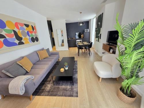 2 Bedrooms 5 min walk to Croisette