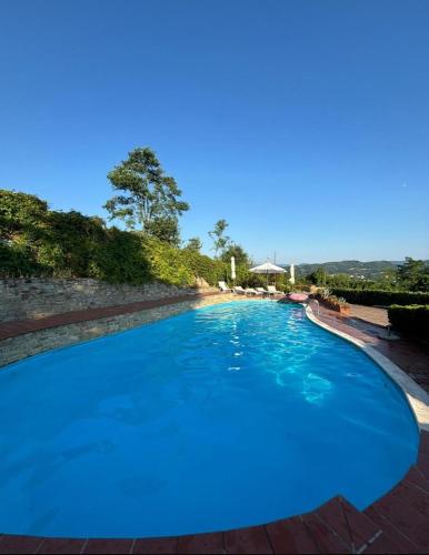 Kolam renang di atau dekat dengan Villa Alida with pool Piemonte