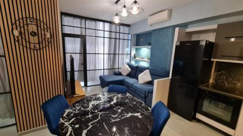 Heart of Athens Luxury 2BR#8
