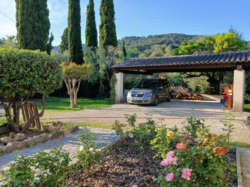 chambre indépendante avec salle de bains privative