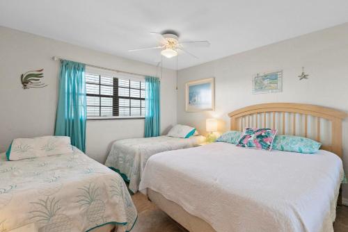 Katil atau katil-katil dalam bilik di 507- Ocean View 2 bedroom top floor