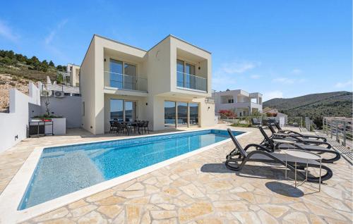 4 Bedroom Amazing Home In Zaboric