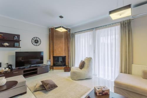 Cozy 2 Bedroom Apartment Gaia by Philoxenia