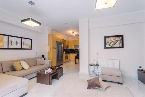 Cozy 2 Bedroom Apartment Gaia by Philoxenia
