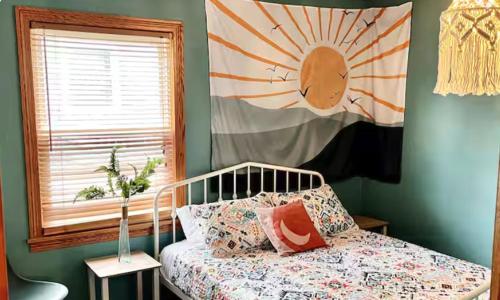 Gallery image of 20 plus percent OFF! 4BR, 2 BT Spacious Home in Cuyahoga Falls, Parking, Pets Ok in Cuyahoga Falls