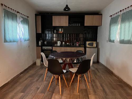 Kuchyň nebo kuchyňský kout v ubytování Vivienda en Cuchi Corral