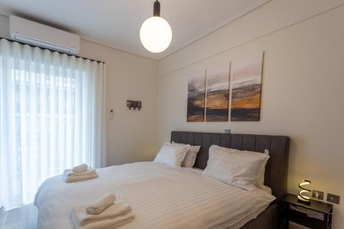 Bright 2 Bedroom Apartment Helios by Philoxenia