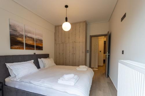Bright 2 Bedroom Apartment Helios by Philoxenia
