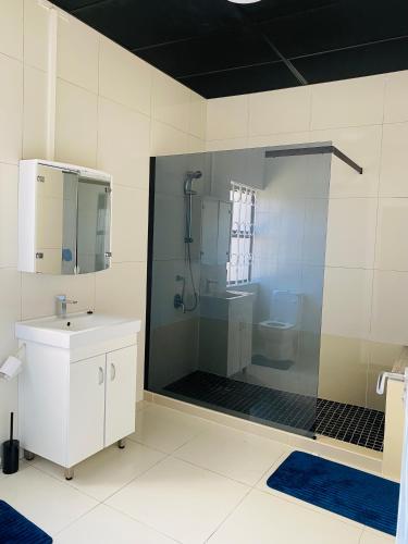 Ένα μπάνιο στο Bay Family Nest