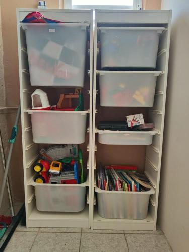 an open refrigerator filled with lots of items at Kunukuhuis Hofi Abundansia in Willemstad