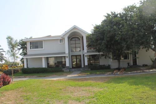 Imagem da galeria de Casa de Campo 15 people with a pool em Casa Blanca Hacienda