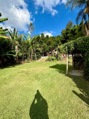 Taman di luar Kitnet Aconchegante Simples e Bem Localizada