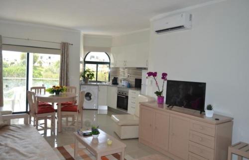 Alvor Red Nice Terrace Flat