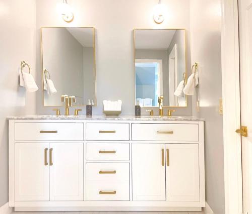 Φωτογραφία από το άλμπουμ του Lakeside Home σε Brookfield
