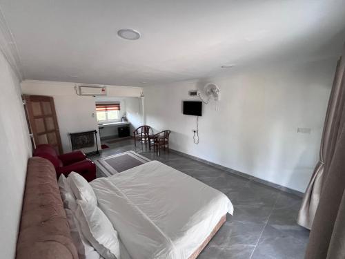 TV a/nebo společenská místnost v ubytování Mek Kiting Chalet Campsite