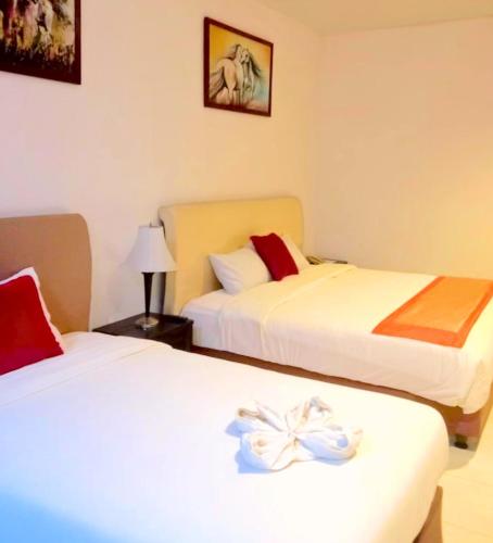 Φωτογραφία από το άλμπουμ του Grand Royal Makati Hotel σε Taliwang