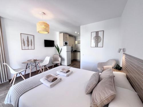 Style & comfort in Benalmádena - Pool available seasonally