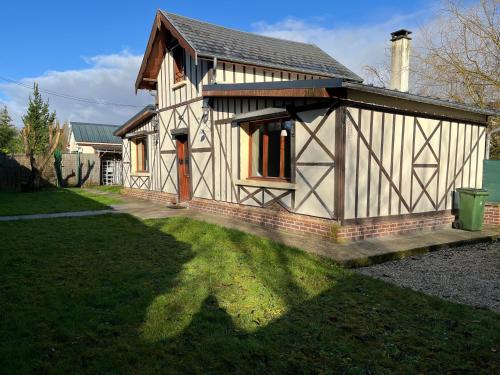 Maison au calme au pied du parc Saint Pierre, proche cathédrale, hortillonnages et gare