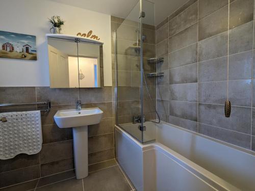 Et badeværelse på Corner Cottage at Brackenthwaite Farm