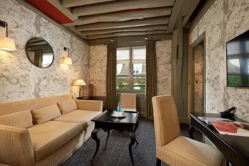 Le Pavillon de la Reine & Spa, Place des Vosges photo 33