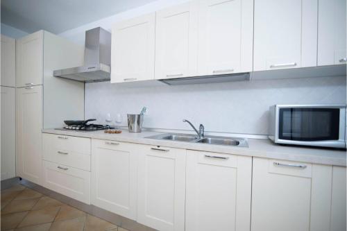 Dapur atau dapur kecil di Rotondo Dream Suite with Shared Pool