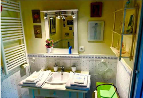 Photo de la galerie de l'établissement La Maison Enchantée, à Giverny