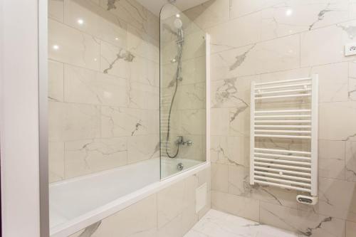 Photo de la galerie de l'établissement Stunning apartment - 3BR-10P - Bastille-Voltaire, à Paris