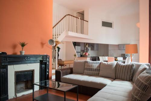 5-room apartment Place de la Comédie