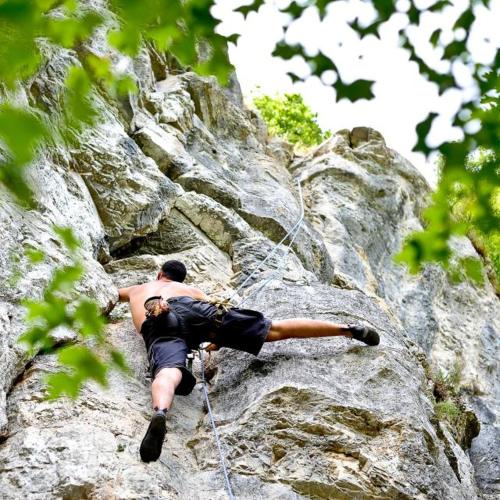 Επισκέπτες που μένουν στο Gîtes sur Le Causse de St CHELS, charme sport et détente