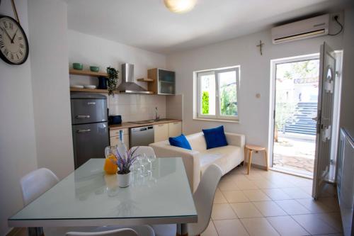 Køkken eller tekøkken på Apartment Laura-Villa La dolce vita