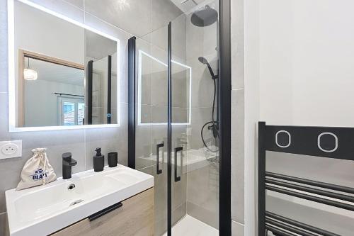 Photo de la galerie de l'établissement Cannes Cute 1-bedroom apartment in the city center close to the beaches, à Cannes