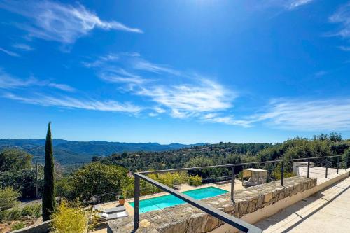 Modern villa 8p pool & mountain view