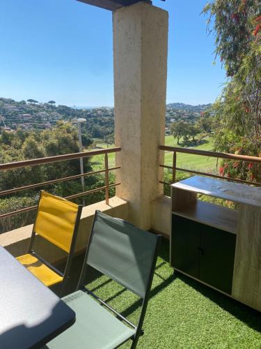 Appartement avec piscine, vue golf à sainte Maxime