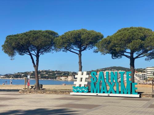 Appartement avec piscine, vue golf à sainte Maxime