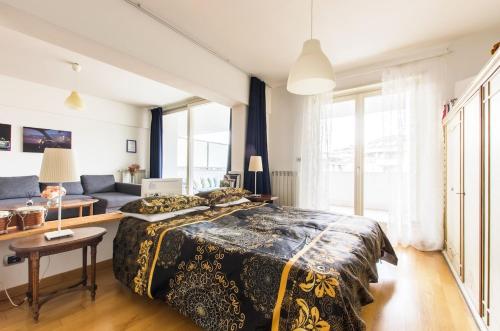 Art Loft Penthouse near Trastevere