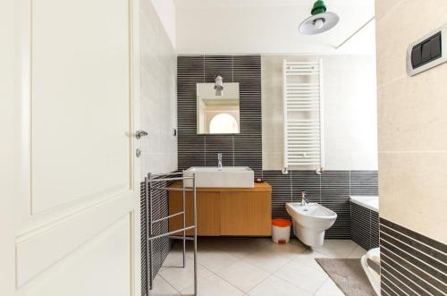 Art Loft Penthouse near Trastevere