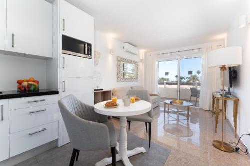 Palm View Apartment Las Camelias