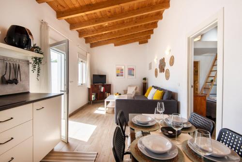 Dapur atau dapur kecil di HOUSE-style apartament with private garden next to TORREMOLINOS BEACHES