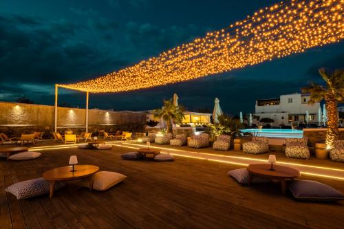 Бассейн в Mykonos Eight или поблизости