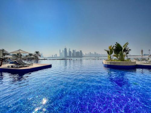 Family Beach Home 3BR on Palm Jumeirah with Pool