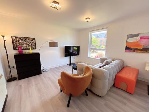 Quiet 2 bedrooms and 2 bathrooms with free parking photo 10