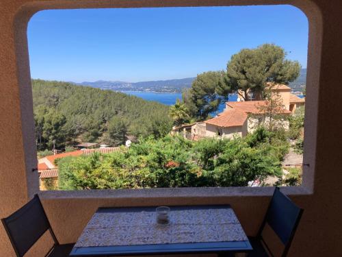 La Madrague du Petit Prince vue mer époustouflante et jardin