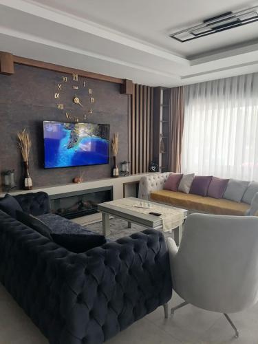 Televisyen dan/atau pusat hiburan di Çamyuva Lüks Villa