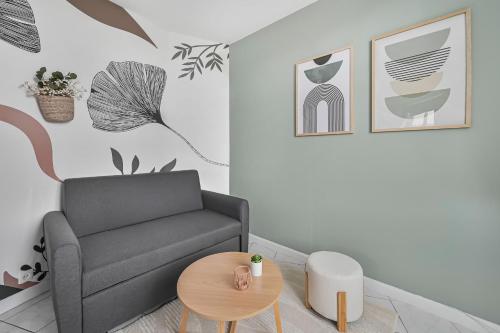 Photo de la galerie de l'établissement Studio rénové cosy metro Paris 2pers wifi, à Clichy