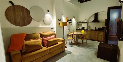 Apartamentos Robles 4 by Gades Gestión