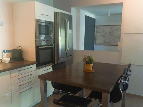 Charmant appartement 3 pièces à Sète avec terrasse et parking sécurisé - FR-1-472-153